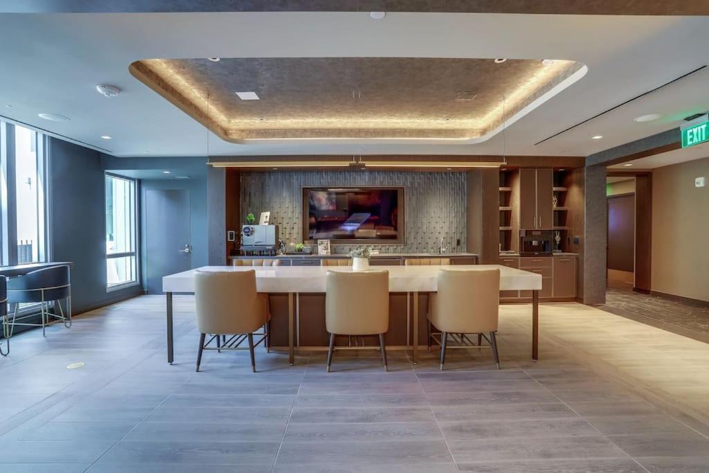Gorgeous 1 Bedroom At Clarendon With Gym And Rooftop Arlington Exterior photo
